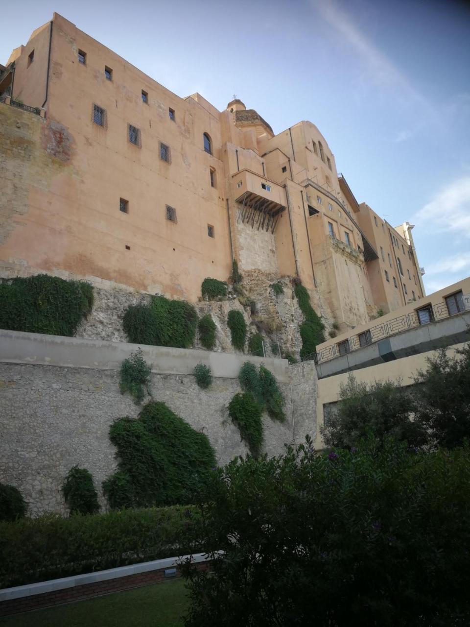Da Agnese Locazioni Brevi Hotel Cagliari Kültér fotó